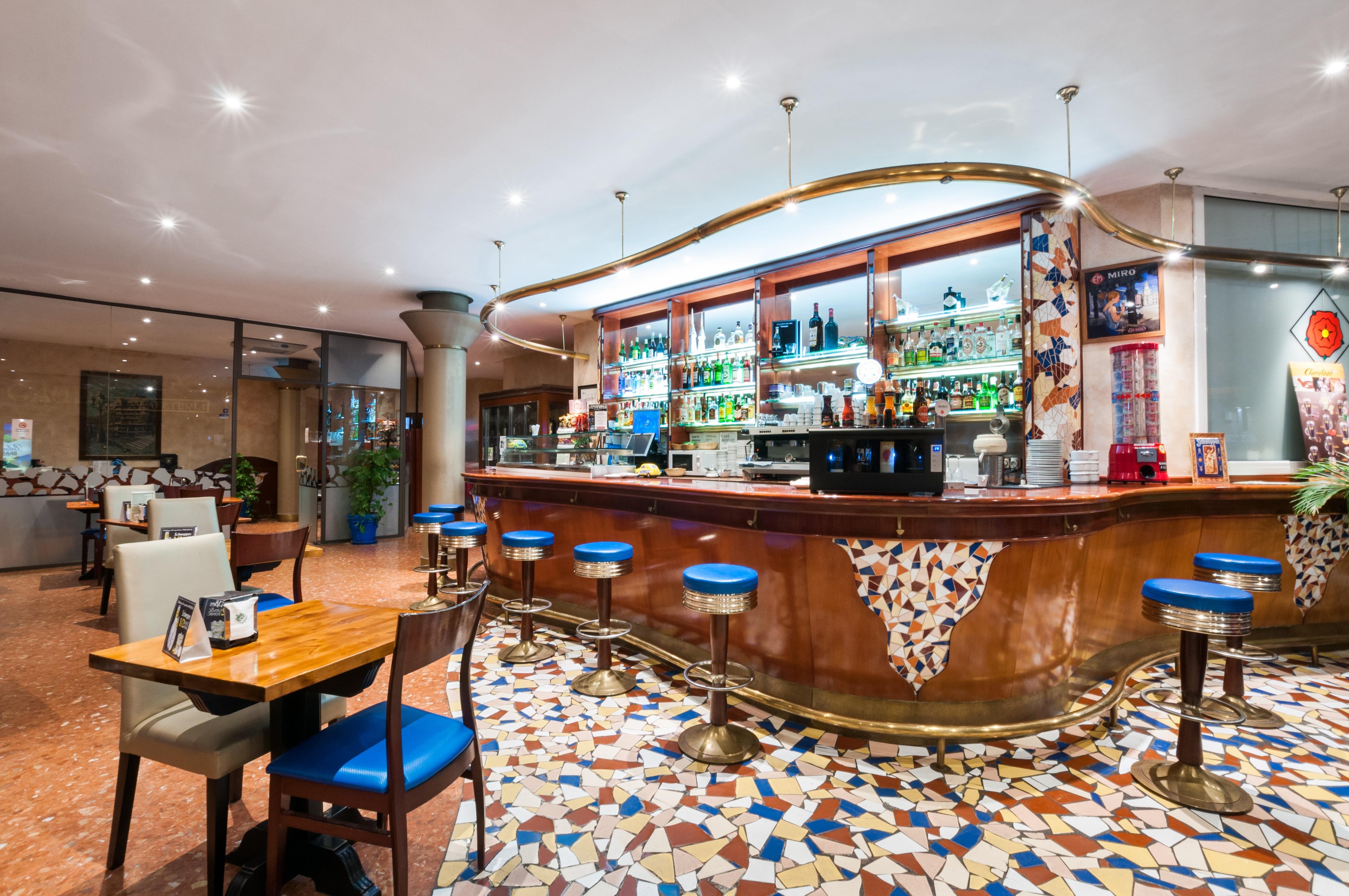 Hotel Gaudi Reus Exteriér fotografie