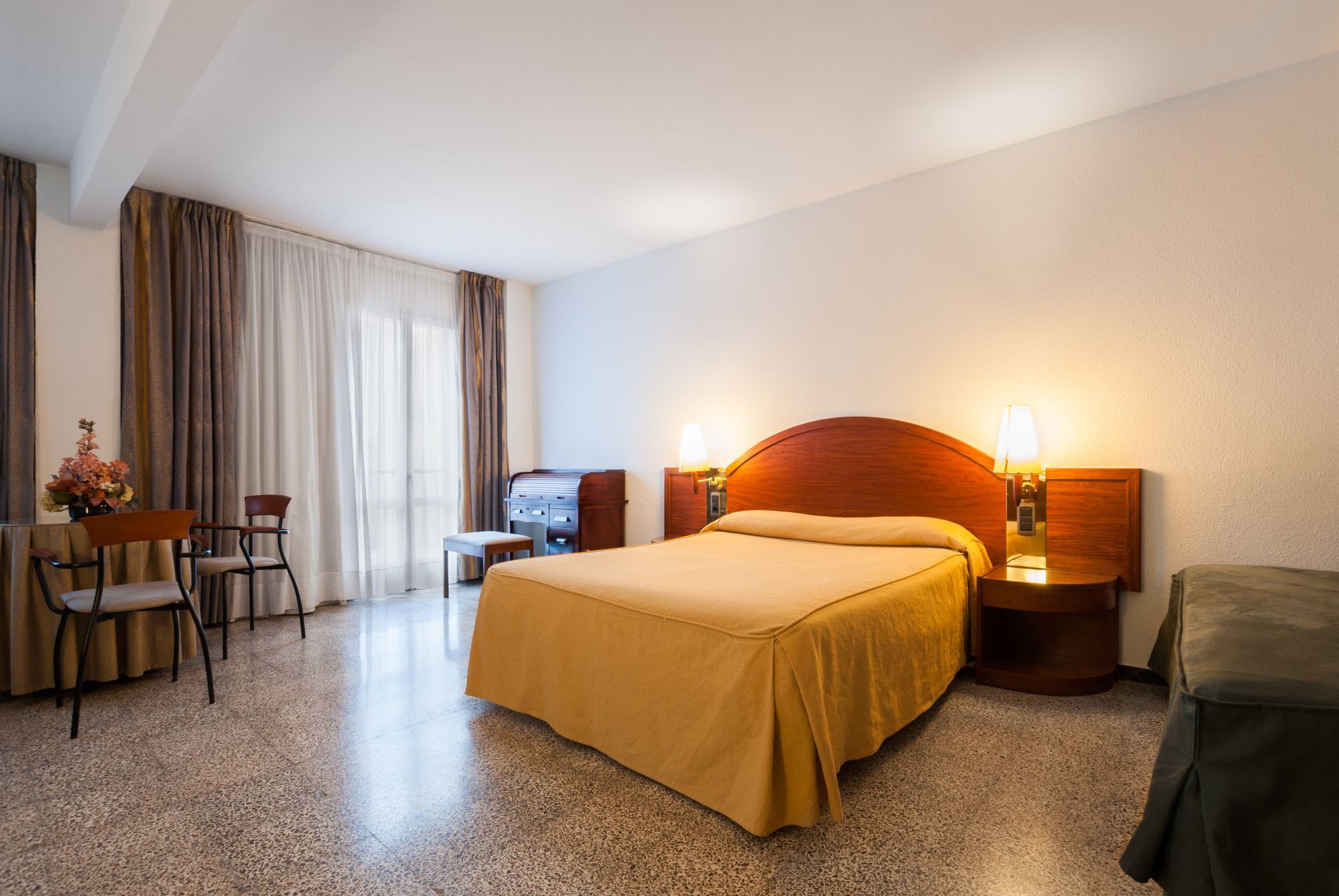 Hotel Gaudi Reus Exteriér fotografie